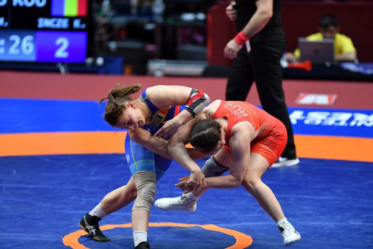 GALERIE FOTO Argint asigurat, bronz cucerit » Kriszta Tunde Incze luptă pentru titlul european, Beatrice Ana a cucerit bronzul la Europenele de lupte!