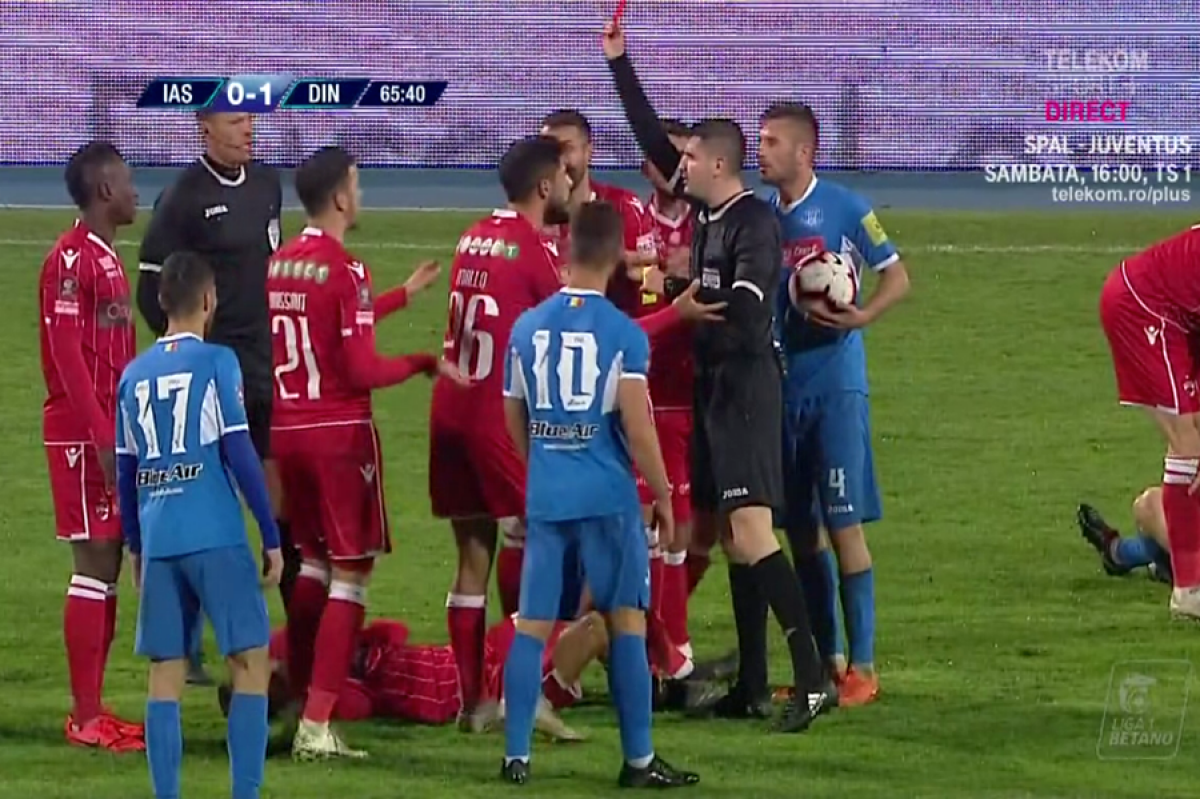 POLI IAȘI - DINAMO // VIDEO + FOTO Andrei Chivulete, decizii din Zona Crepusculară » Un fan a intrat să îi ceară socoteală, apoi a eliminat un jucător aparent nevinovat