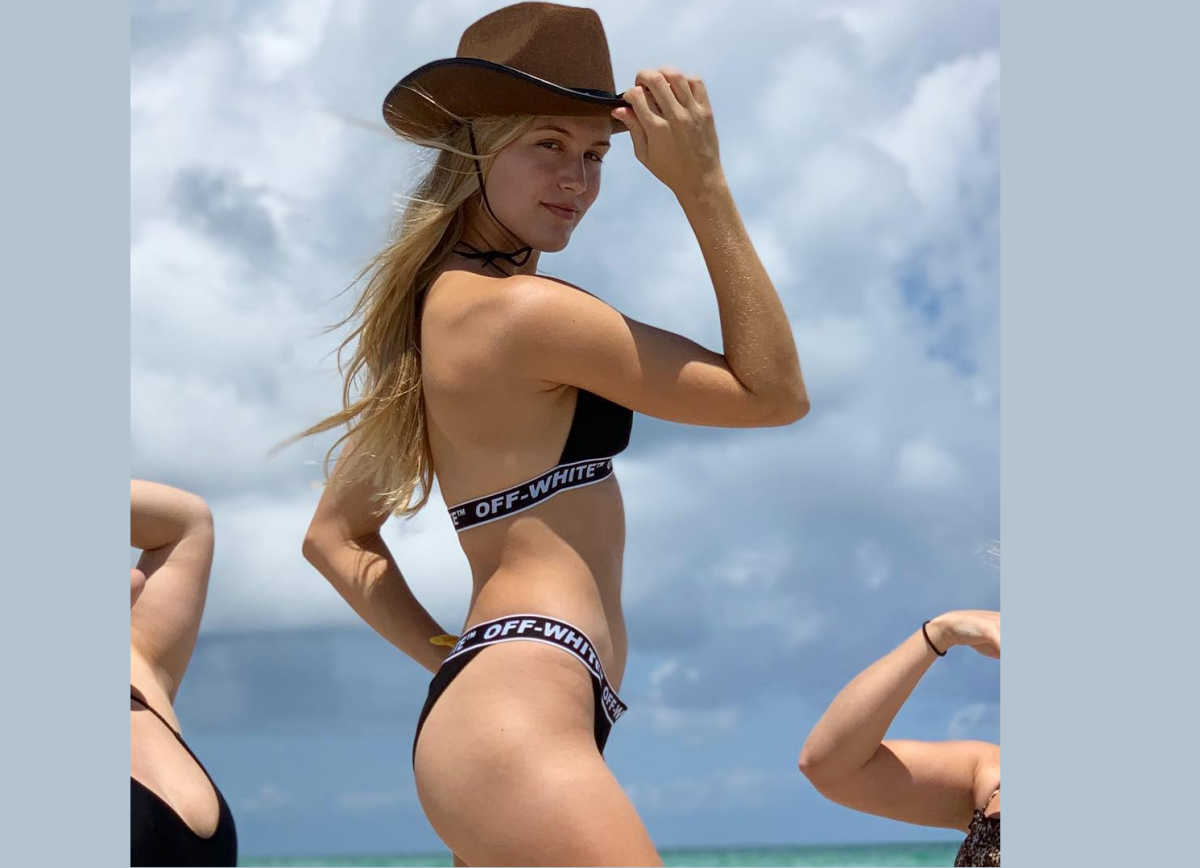 FOTO Eugenie Bouchard a încins internetul! Poze incredibil de sexy postate direct de pe plajă