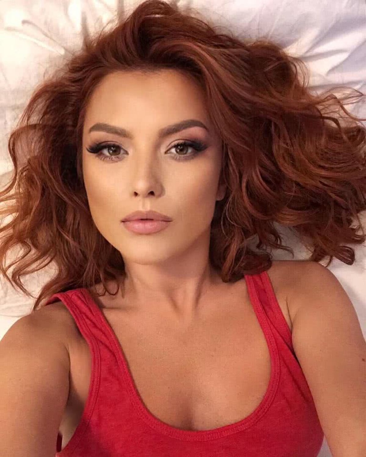 GALERIE FOTO Superba Elena Gheorghe „rupe" inimioarele pe internet! Secretul: „Sportul este cel mai bun remediu antistres”