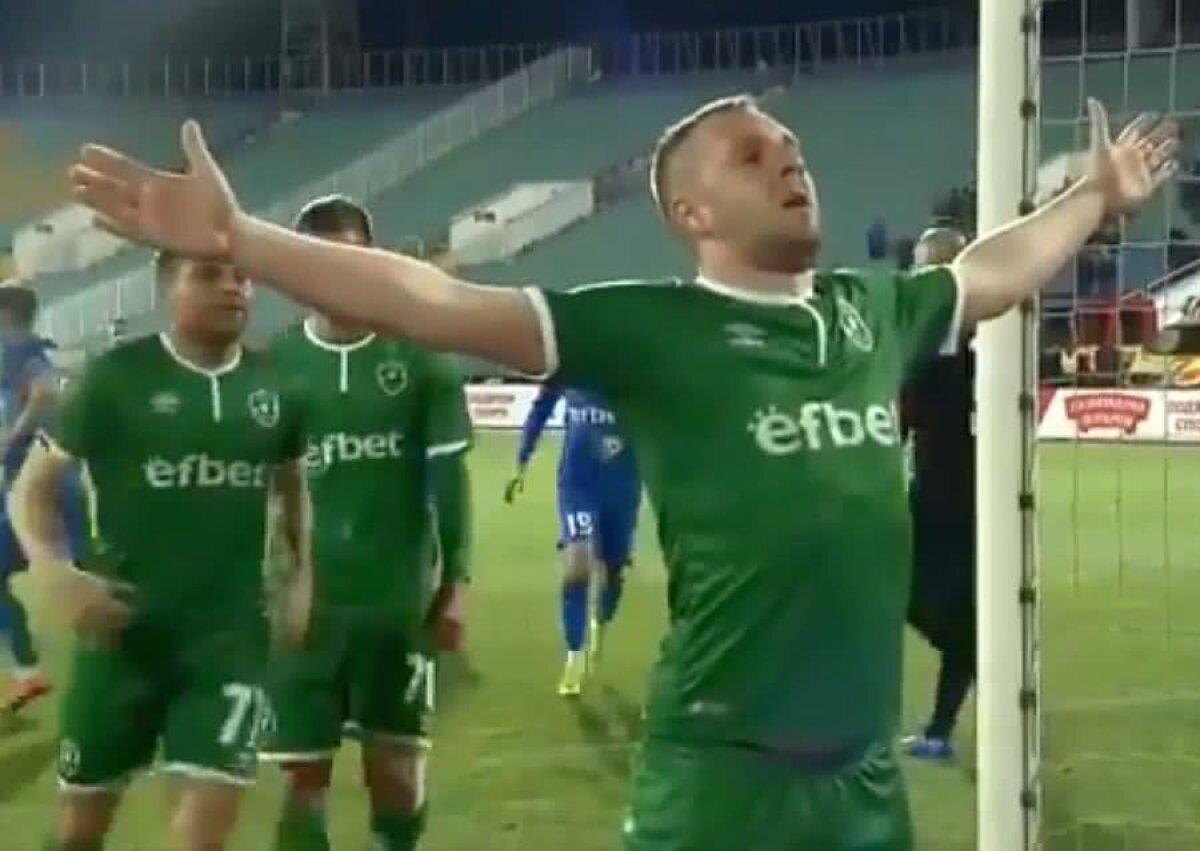 VIDEO + FOTO Cosmin Moți a provocat un scandal uriaș în Bulgaria! Fanii au vrut să intre pe teren să-l bată + fundașul, scos cu jandarmii de pe teren