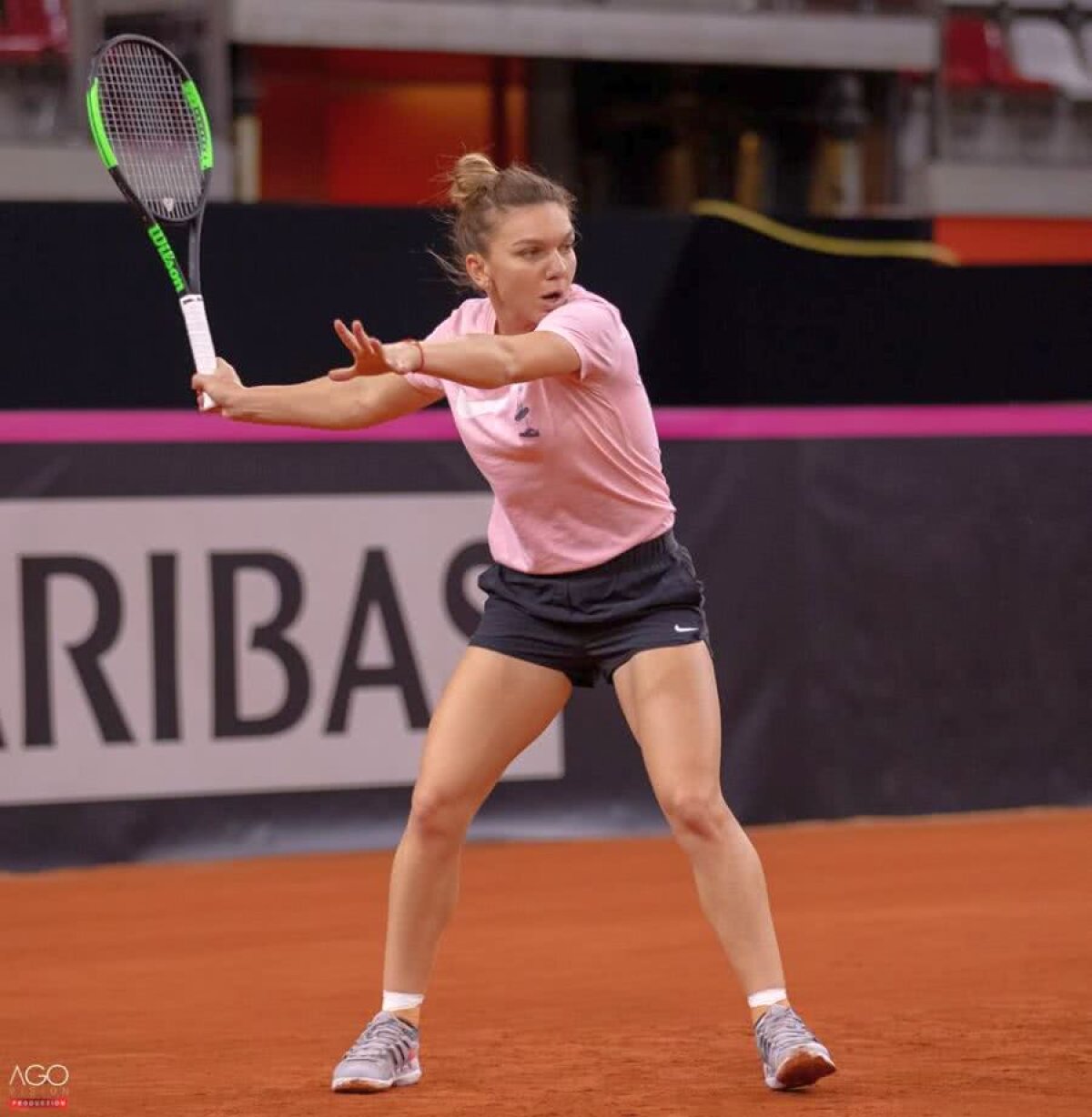 FRANȚA - ROMÂNIA FED CUP // VIDEO + FOTO  Simona Halep și Mihaela Buzărnescu, primele românce care s-au antrenat la Rouen pentru Fed Cup » Care este programul meciurilor