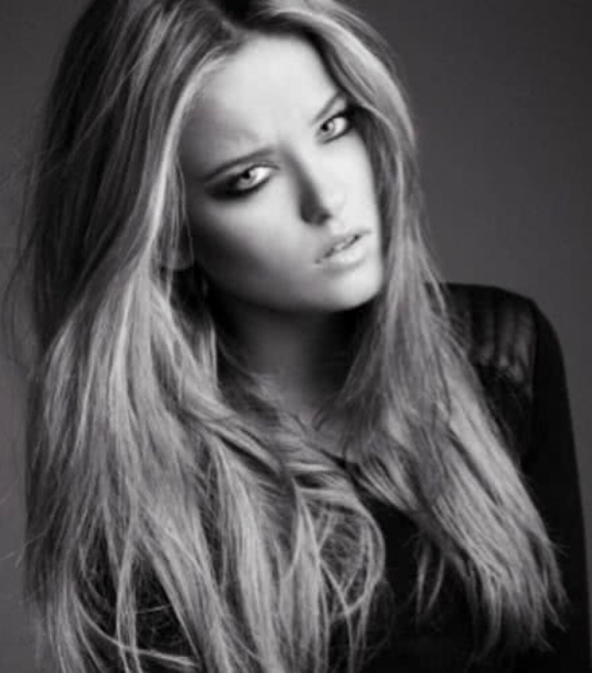 FOTO Dani Carvajal și Joselu Mato sunt cuplați cu două gemene! Imagini spectaculoase cu cea mai nouă WAG de la Real Madrid