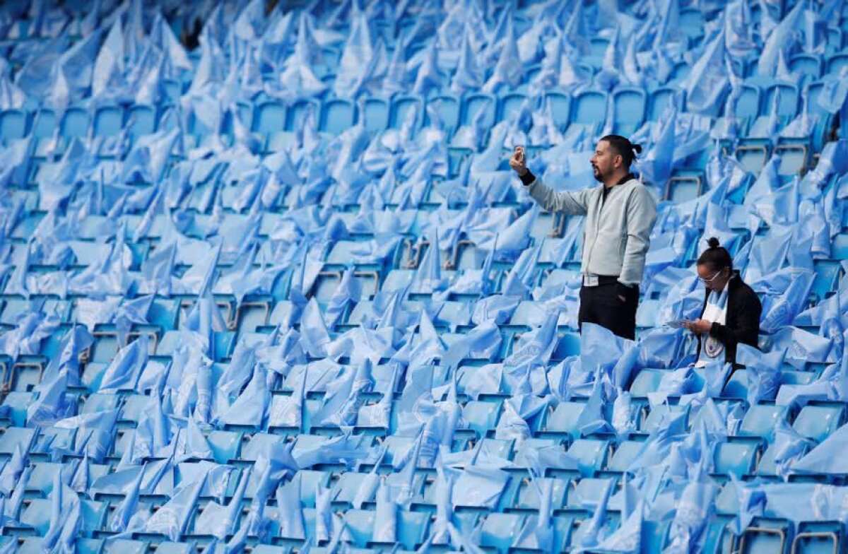 MANCHESTER CITY - TOTTENHAM // GALERIE FOTO Imagini spectaculoase de pe Etihad! Scenografie pe tot stadionul realizată de fanii lui Manchester City