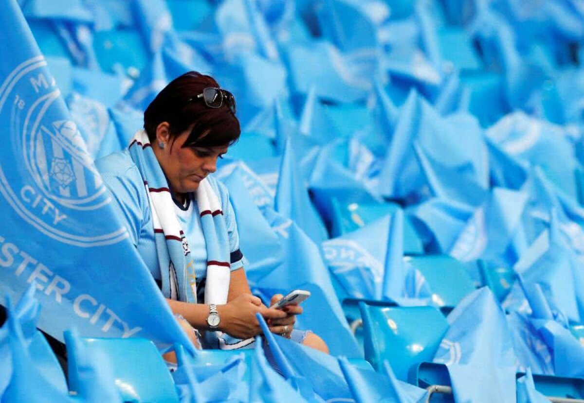 MANCHESTER CITY - TOTTENHAM // GALERIE FOTO Imagini spectaculoase de pe Etihad! Scenografie pe tot stadionul realizată de fanii lui Manchester City