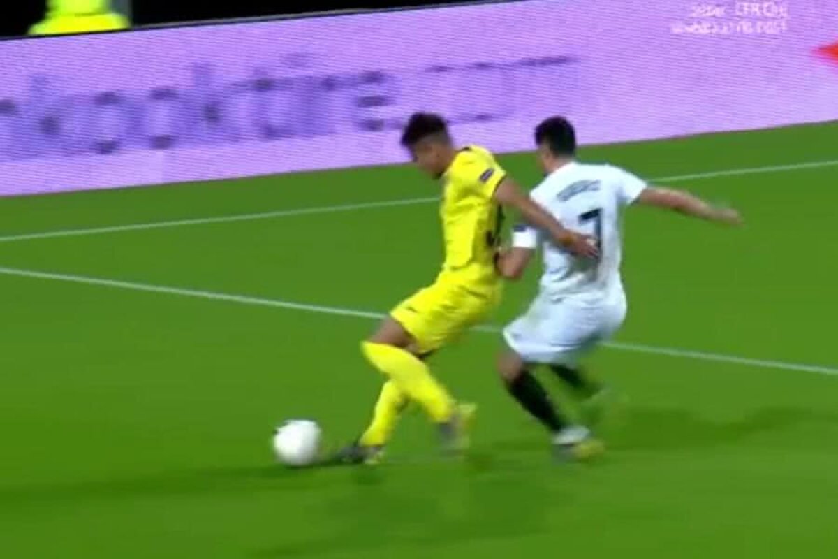 FOTO Românul Andrei Rațiu a debutat pentru Villarreal în „sferturile” Europa League cu Valencia » Controversă la primul gol: a fost vina lui?