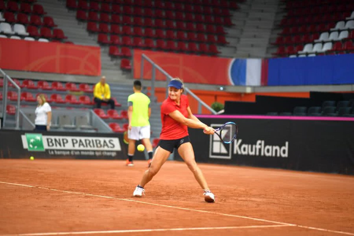 FRANȚA - ROMÂNIA, FED CUP // VIDEO+FOTO EXCLUSIV Imagini de la antrenamentul de azi al echipei de Fed Cup + ultimele detalii de la corespondenții Gazetei