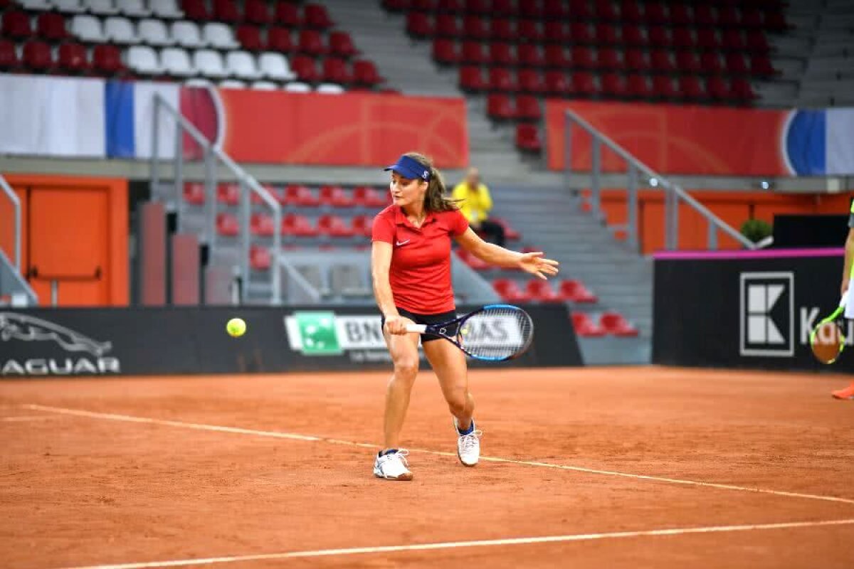 FRANȚA - ROMÂNIA, FED CUP // VIDEO+FOTO EXCLUSIV Imagini de la antrenamentul de azi al echipei de Fed Cup + ultimele detalii de la corespondenții Gazetei