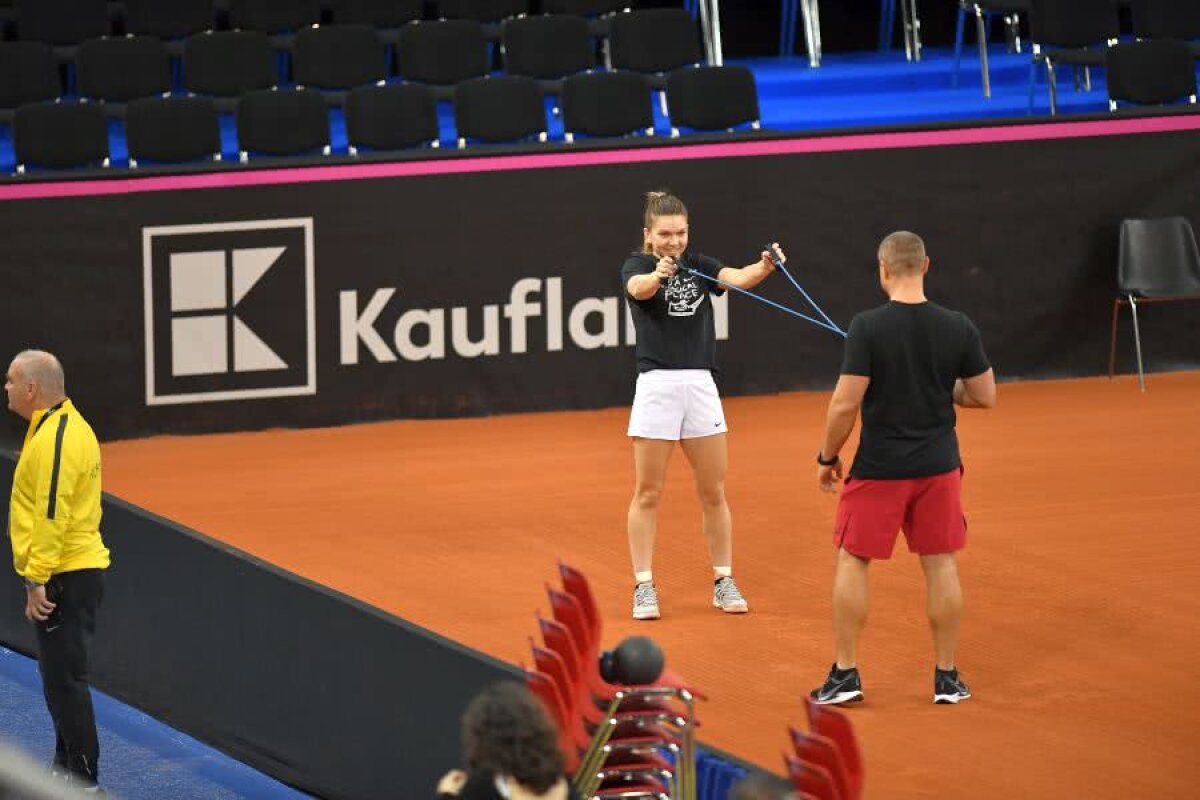 FRANȚA - ROMÂNIA, FED CUP // FOTO Simona Halep, primele declarații după ce a aflat că joacă împotriva Kristinei Mladenovic: „Am emoții, trebuie să recunosc. E diferit în Fed Cup” » Cum arată raportul meciurilor directe