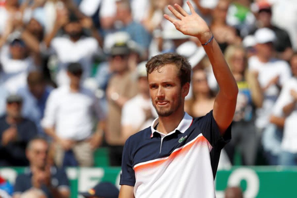 ATP MONTE CARLO // FOTO + VIDEO Șoc în sferturi! Daniil Medvedev îl elimină pe liderul mondial Novak Djokovic, după o prestație FULMINANTĂ