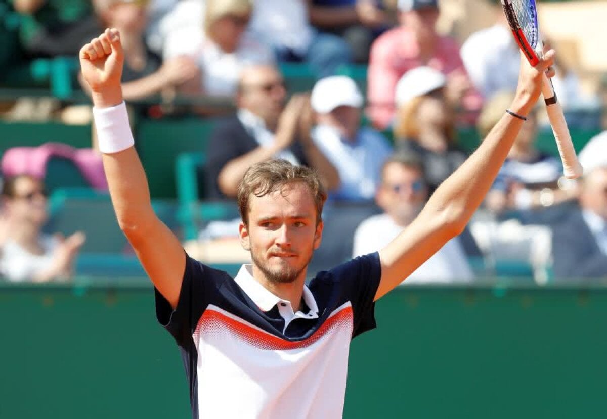 ATP MONTE CARLO // FOTO + VIDEO Șoc în sferturi! Daniil Medvedev îl elimină pe liderul mondial Novak Djokovic, după o prestație FULMINANTĂ