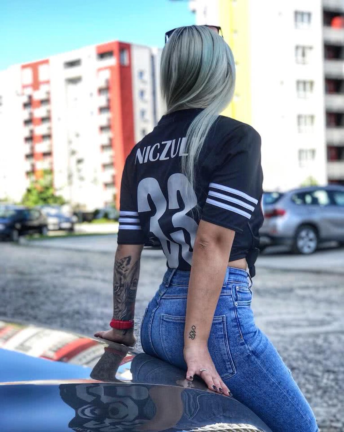 GALERIE FOTO Sexy-blondina unuia dintre cei mai tineri portari titulari ai Ligii 1! E pasionată de tatuaje și bulldogi 