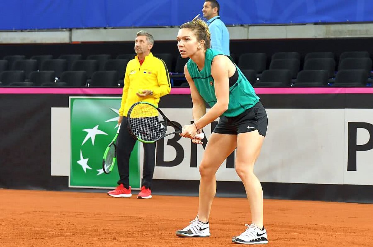 SIMONA HALEP - KRISTINA MLADENOVIC // FOTO + VIDEO Dreaptă, rever: „Bravo!” » Trimișii GSP la Rouen au filmat antrenamentul susținut azi de Halep. Cine a fost „pe post de Mladenovic”