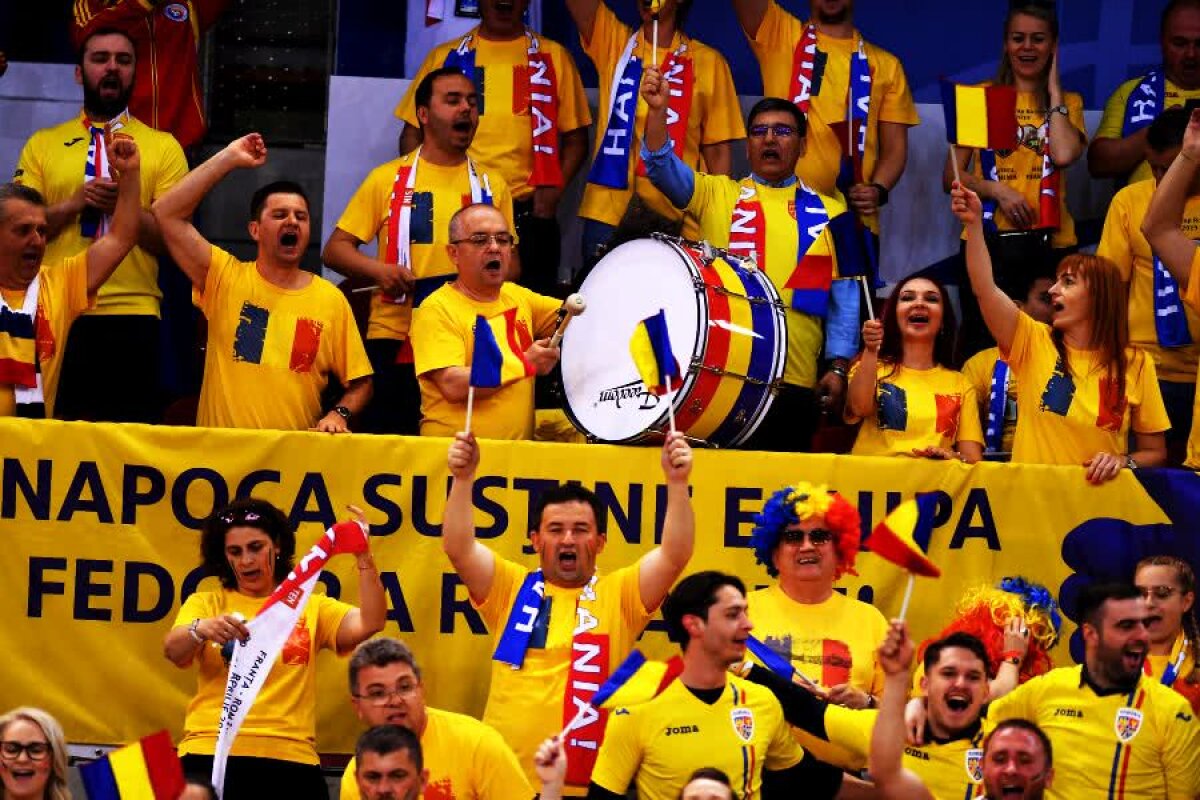  FED CUP, FRANȚA - ROMÂNIA 1-1 // VIDEO+FOTO Mihaela Buzărnescu a pierdut în fața Carolinei Garcia, Simona Halep a trecut de Kristina Mladenovic