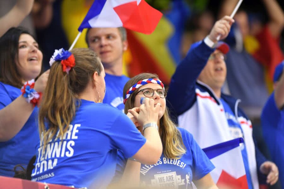  FED CUP, FRANȚA - ROMÂNIA 1-1 // VIDEO+FOTO Mihaela Buzărnescu a pierdut în fața Carolinei Garcia, Simona Halep a trecut de Kristina Mladenovic