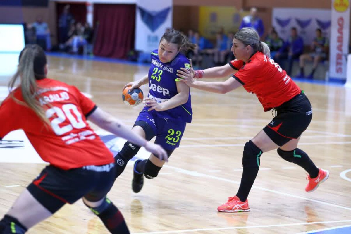 Măgura Cisnădie - SCM Rm. Vâlcea 21-31 // FOTO Sezonul perfect pentru oltence continuă » Vâlcea s-a calificat în finala Cupei României