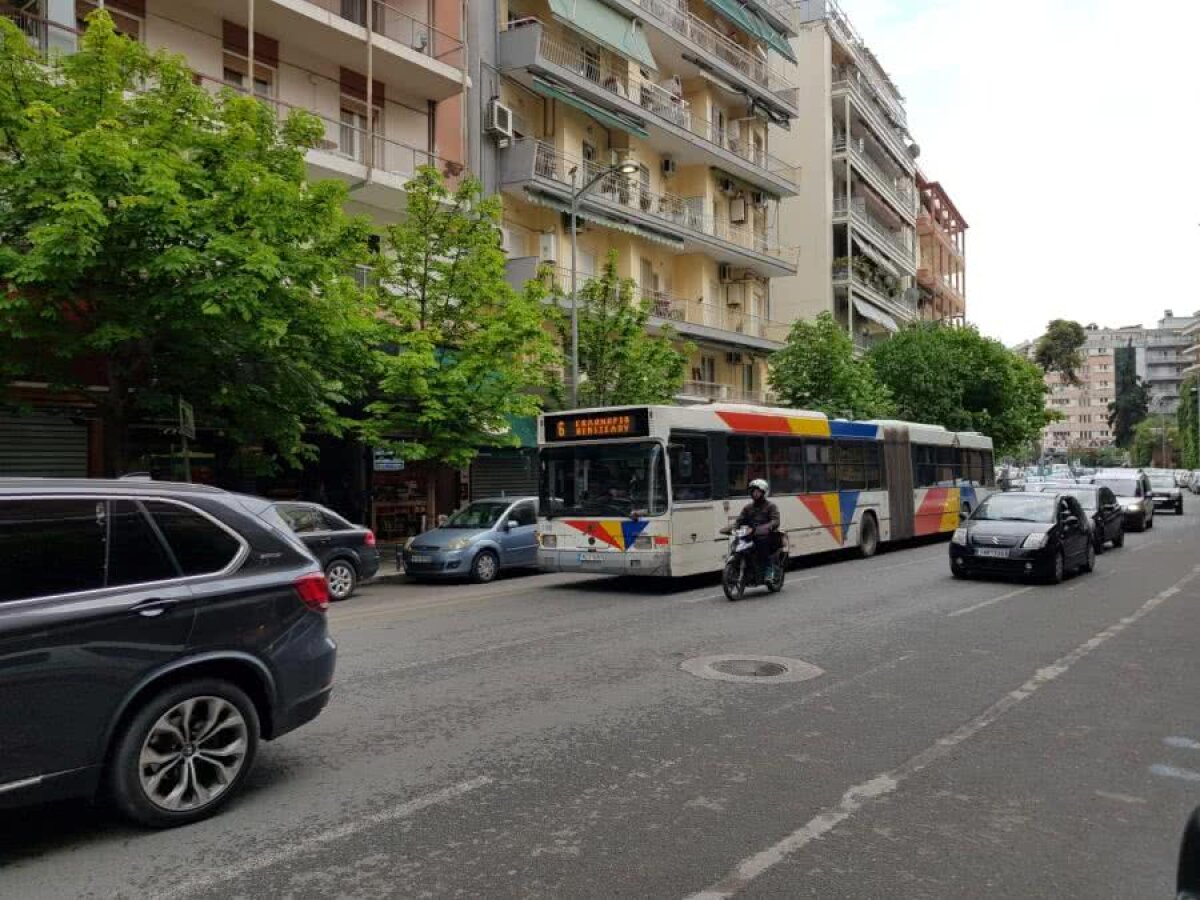 PAOK - LEVADIAKOS // Grecii călătoresc românește ;) Detaliu din Salonic înaintea duelului care îi poate aduce titlul lui Răzvan Lucescu