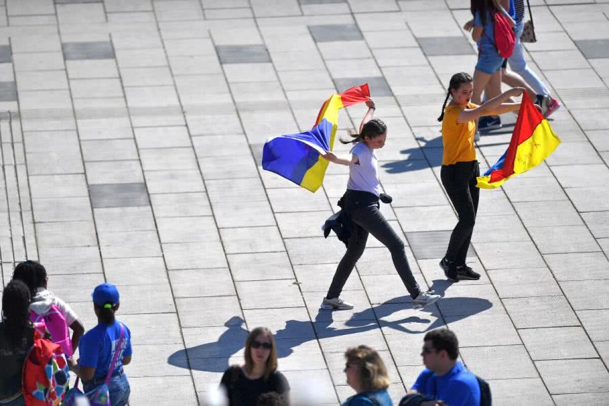 SIMONA HALEP - CAROLINE GARCIA // VIDEO+FOTO Rouen, din nou teritoriu românesc! Imaginile trimise de corespondenții GSP arată cum fanii au luat cu asalt sala pentru primul meci al zilei!