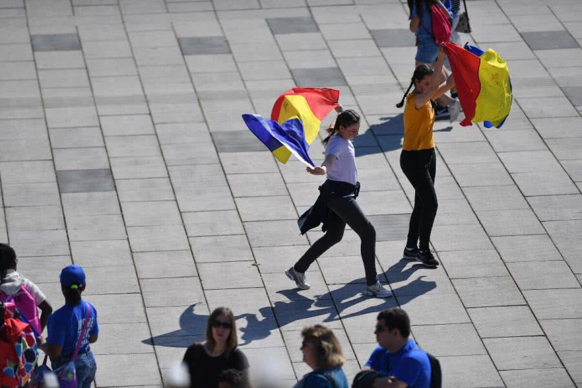 SIMONA HALEP - CAROLINE GARCIA // VIDEO+FOTO Rouen, din nou teritoriu românesc! Imaginile trimise de corespondenții GSP arată cum fanii au luat cu asalt sala pentru primul meci al zilei!