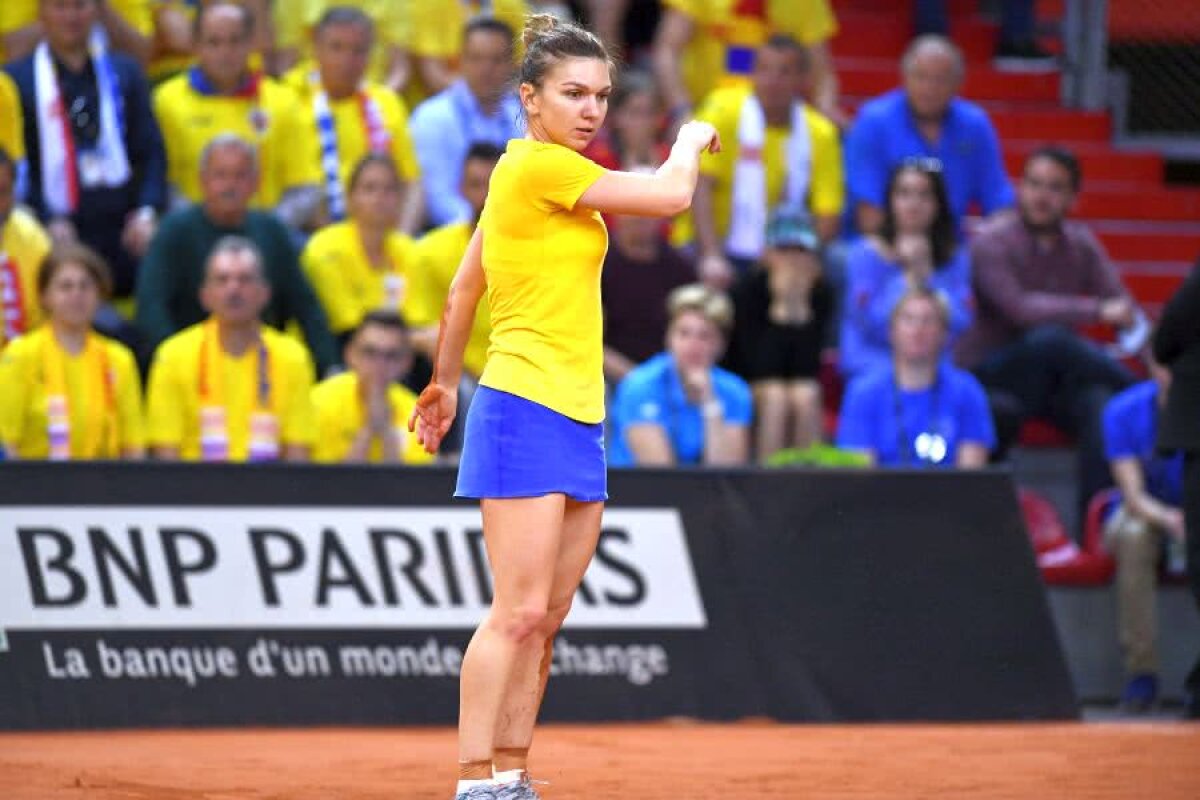 SIMONA HALEP - CAROLINE GARCIA // FOTO Momente tensionate în finalul primului set: Halep, plină de nervi după ce a alunecat pe zgură + Francezii au huiduit-o!