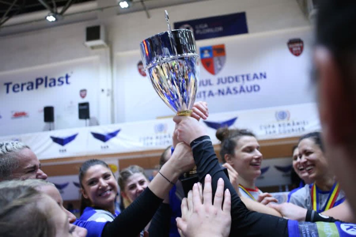 CSM București - SCM Rm. Vâlcea 30-29 // În sfârșit, un trofeu! » CSM București a câștigat Cupa României la handbal feminin