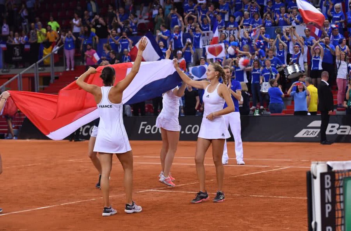 FED CUP, FRANȚA - ROMÂNIA 3-2 // VIDEO Caroline Garcia: „Felicitări minunaților fani români!”