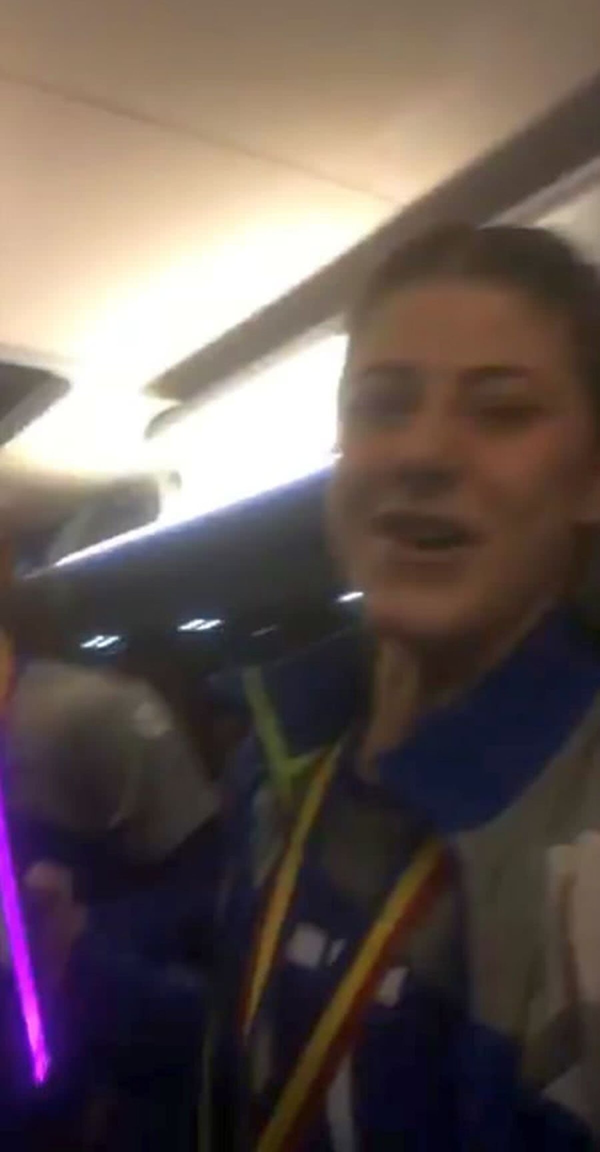 VIDEO CSM București, petrecere pe manele după câștigarea Cupei! Cum au dansat jucătoarele în autocar