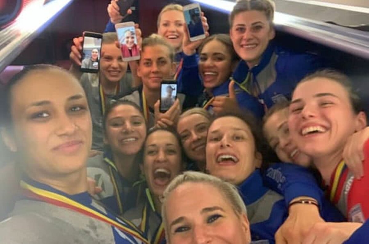 VIDEO CSM București, petrecere pe manele după câștigarea Cupei! Cum au dansat jucătoarele în autocar