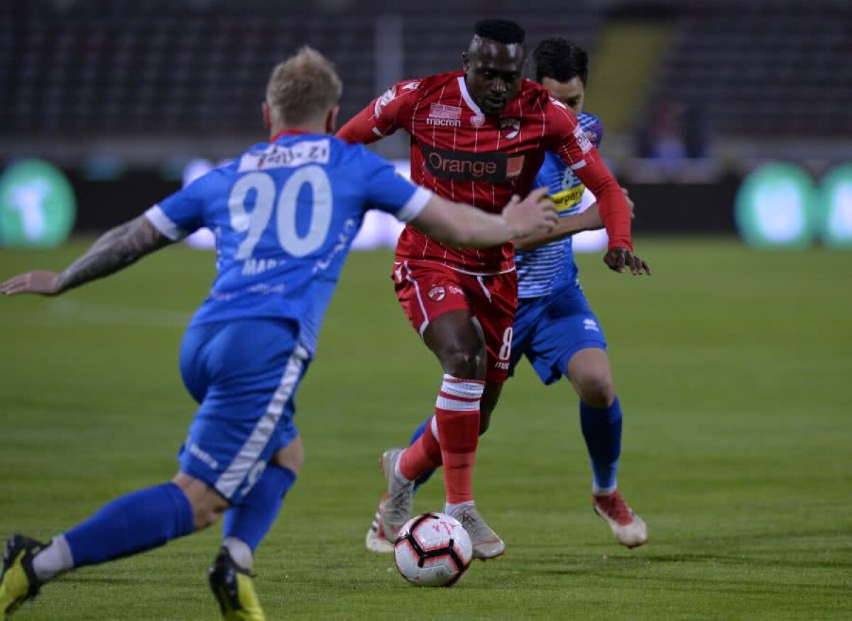 VIDEO + FOTO Când Dinamo nu poate, rezolvă arbitrul » Dima le-a refuzat moldovenilor un penalty și nu l-a eliminat pe Ndiaye, care a marcat golul victoriei