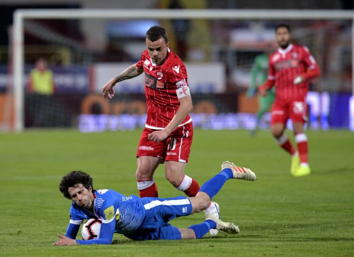 VIDEO + FOTO Când Dinamo nu poate, rezolvă arbitrul » Dima le-a refuzat moldovenilor un penalty și nu l-a eliminat pe Ndiaye, care a marcat golul victoriei