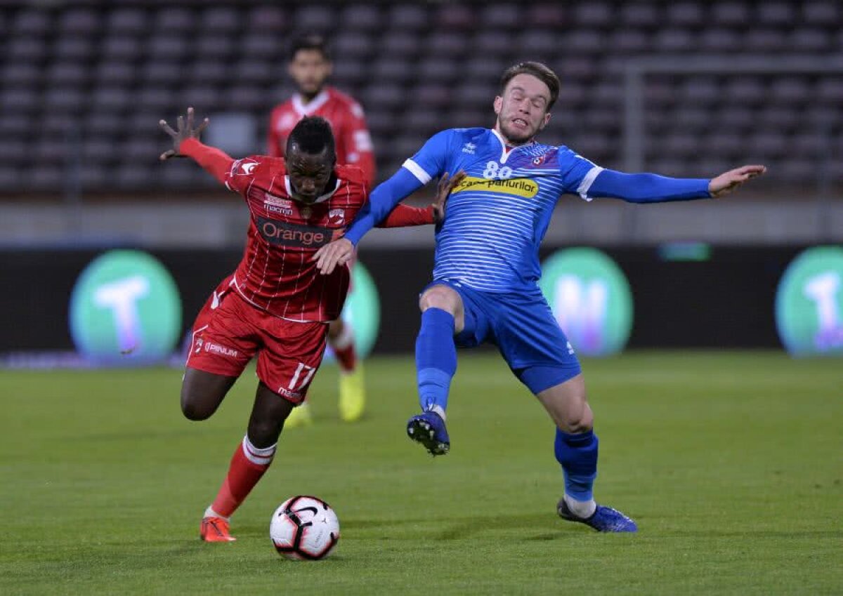 VIDEO + FOTO Când Dinamo nu poate, rezolvă arbitrul » Dima le-a refuzat moldovenilor un penalty și nu l-a eliminat pe Ndiaye, care a marcat golul victoriei