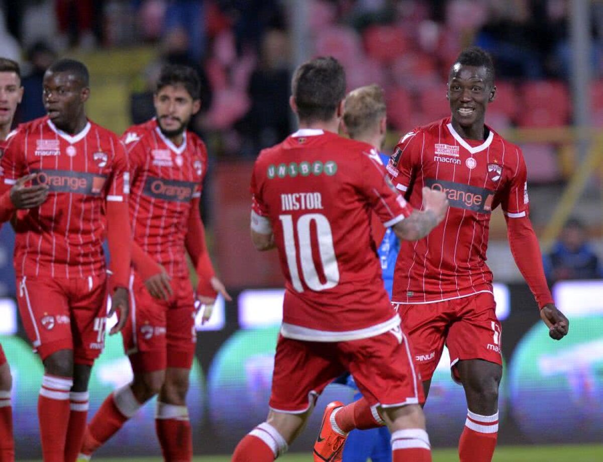 VIDEO + FOTO Când Dinamo nu poate, rezolvă arbitrul » Dima le-a refuzat moldovenilor un penalty și nu l-a eliminat pe Ndiaye, care a marcat golul victoriei