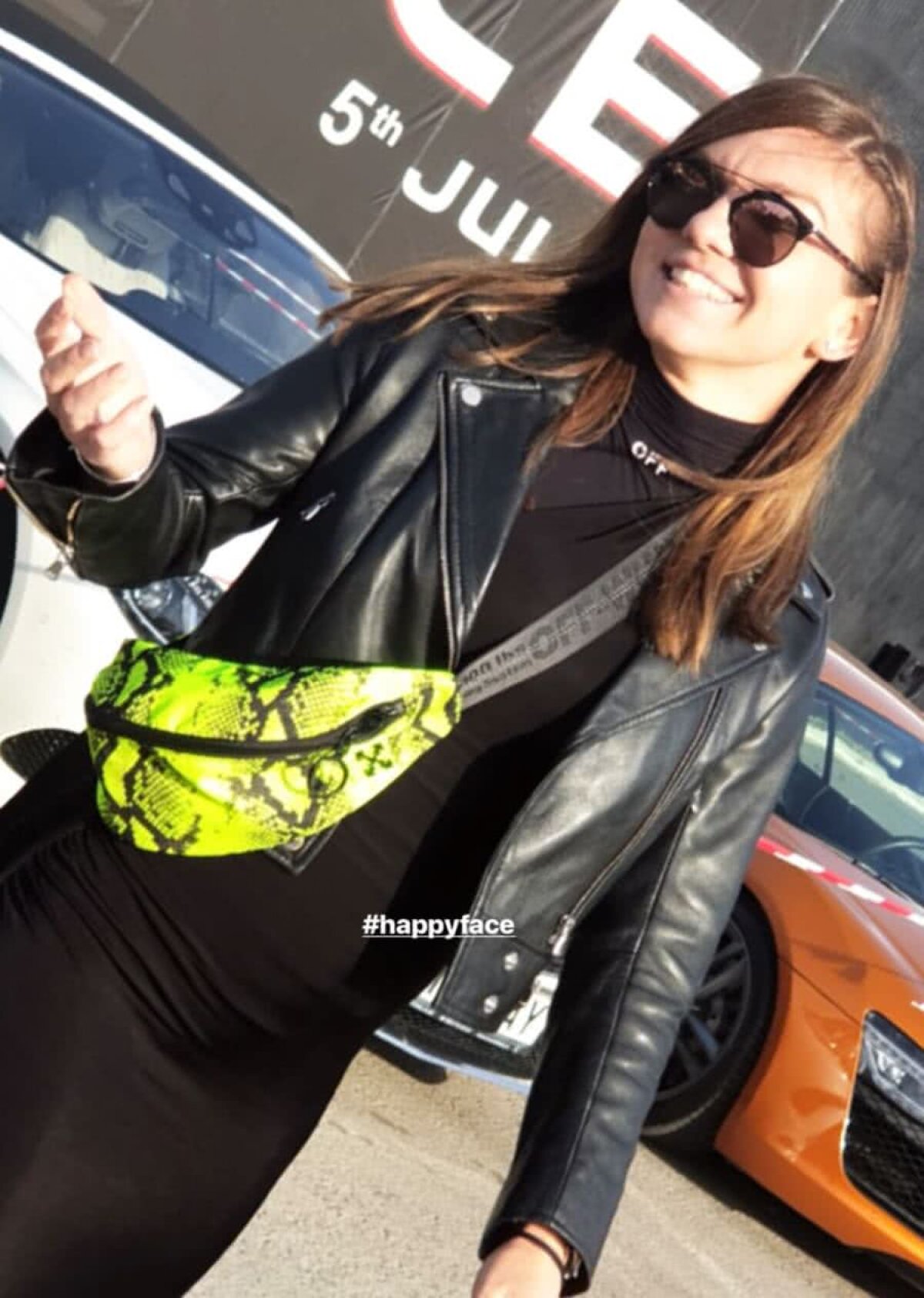 FOTO // Simona Halep a făcut ravagii în Mamaia » Sportiva a purtat haine și accesorii de lux în valoare de peste 3.000 de euro! 