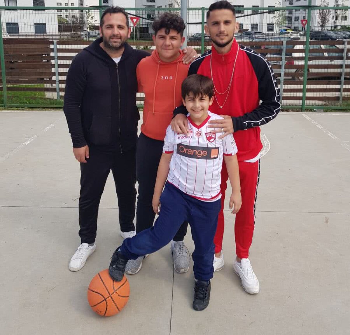 DINAMO // EXCLUSIV VIDEO Naser Aliji, singurul fotbalist integralist al lui Mircea Rednic în 2019: „Fratele meu îmi este idol și umărul pe care mă odihnesc”