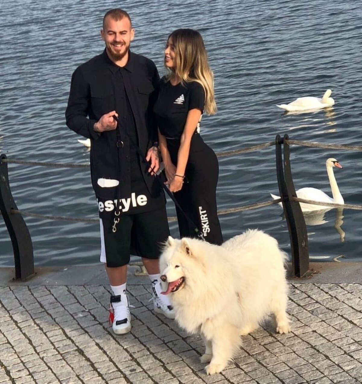 GALERIE FOTO Denis Alibec, plimbare romantică la mare cu iubita Valentina » Cum arată partenera atacantului de la Astra