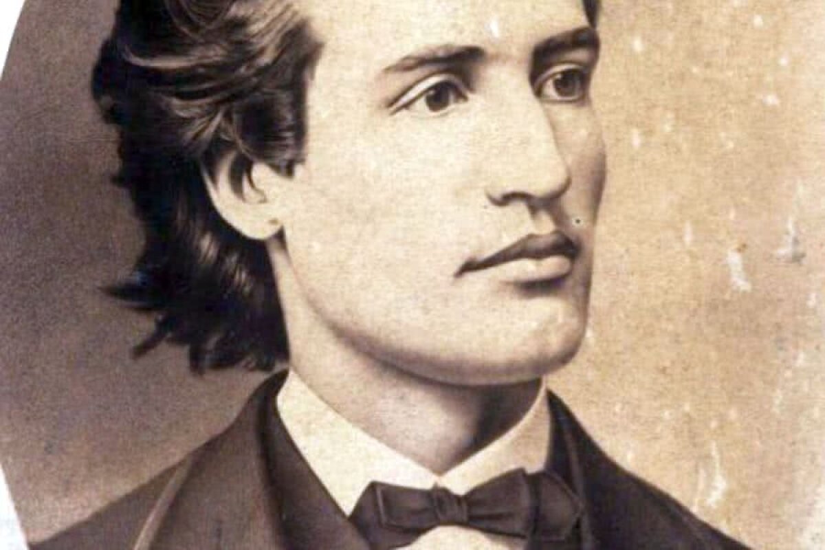 Stelistul care calcă pe urmele lui Mihai Eminescu! Alex Mărgărit și-a scos carte de poezii: „Ești o fată very sweet / Foarte linda y hermosa”