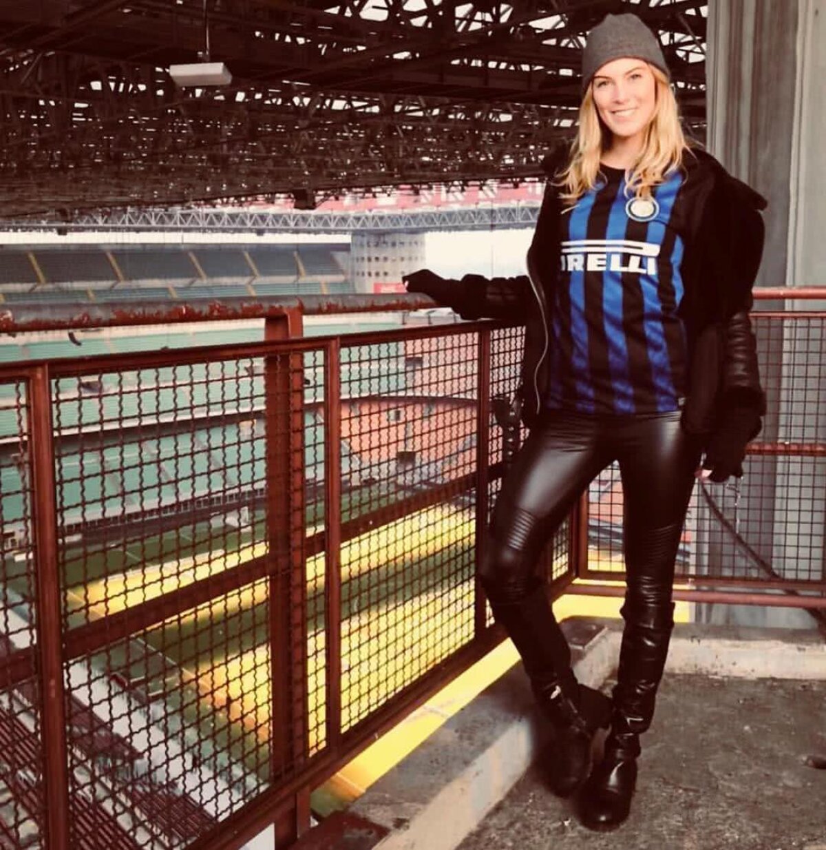 FOTO Încă o blondă sexy se implică în viitorul lui Icardi: "Inter îl folosește doar ca să-l vândă"