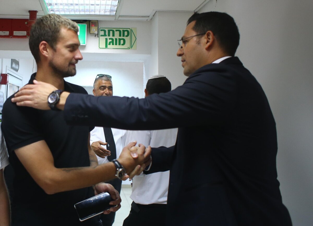 FOTO A venit sentința finală în cazul lui Gabi Tamaș: permis suspendat, muncă în folosul comunității, amendă și un ultimatum dur