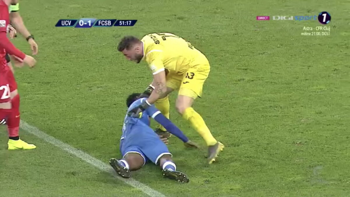 CSU CRAIOVA - FCSB // FOTO Momente horror la CSU Craiova - FCSB! Isaac Donkor s-a prăbușit pe teren