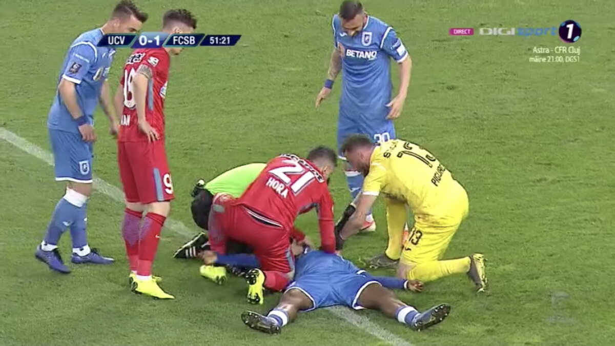 CSU CRAIOVA - FCSB // FOTO Momente horror la CSU Craiova - FCSB! Isaac Donkor s-a prăbușit pe teren