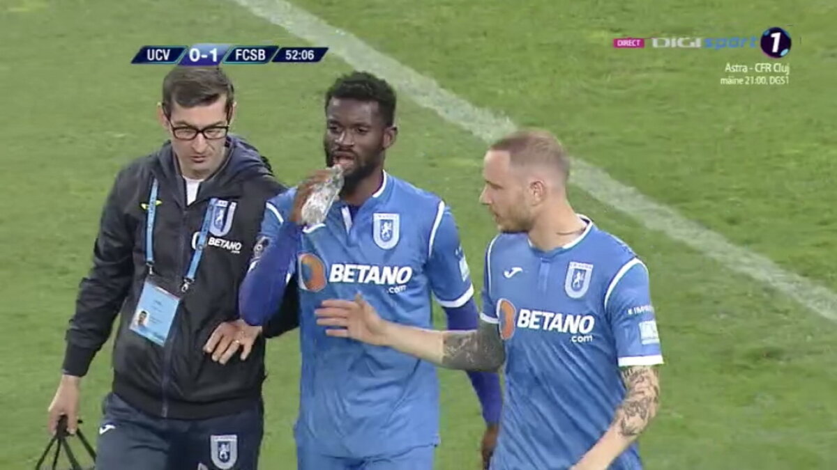 CSU CRAIOVA - FCSB // FOTO Momente horror la CSU Craiova - FCSB! Isaac Donkor s-a prăbușit pe teren