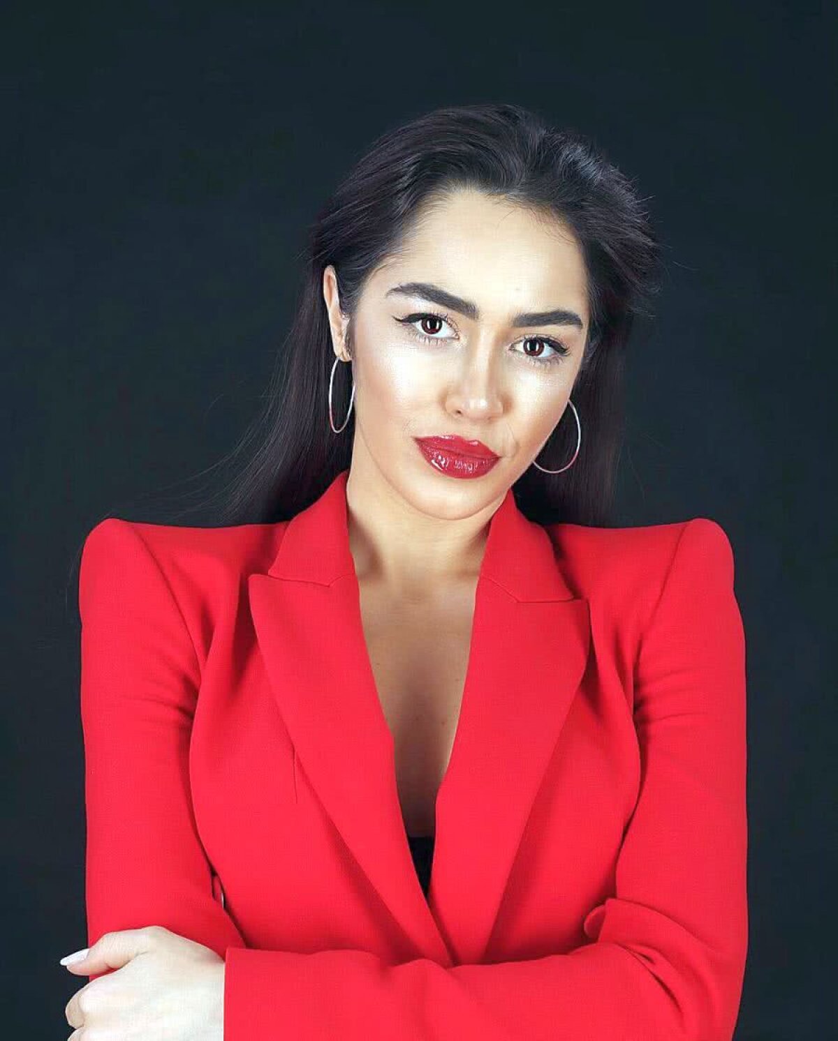 GALERIE FOTO Bianca Mitulețu, iubita lui Sebastian Mladen, de la Viitorul, e pasionată de politică! Se implică activ în alegerile Europarlamentare