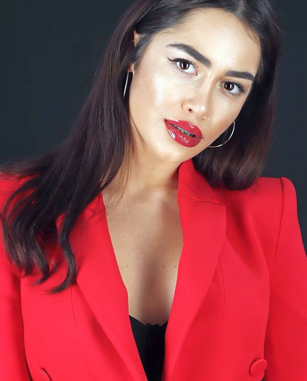 GALERIE FOTO Bianca Mitulețu, iubita lui Sebastian Mladen, de la Viitorul, e pasionată de politică! Se implică activ în alegerile Europarlamentare