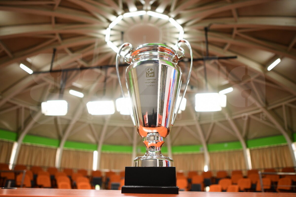 FOTO Gazeta Sporturilor vă prezintă în EXCLUSIVITATE cum arată trofeul pe care îl va primi campioana României! Cântărește puțin peste 5 kg și are o înălţime de 90 cm