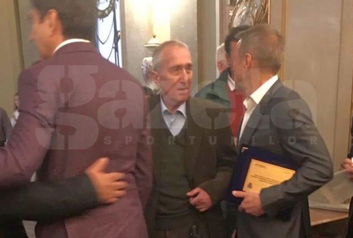 33 de ani de la Sevilla // EXCLUSIV VIDEO Valentin Ceaușescu a venit la petrecerea Stelei! Cum arată fiul dictatorului Nicolae Ceaușescu la 33 de ani de la Sevilla