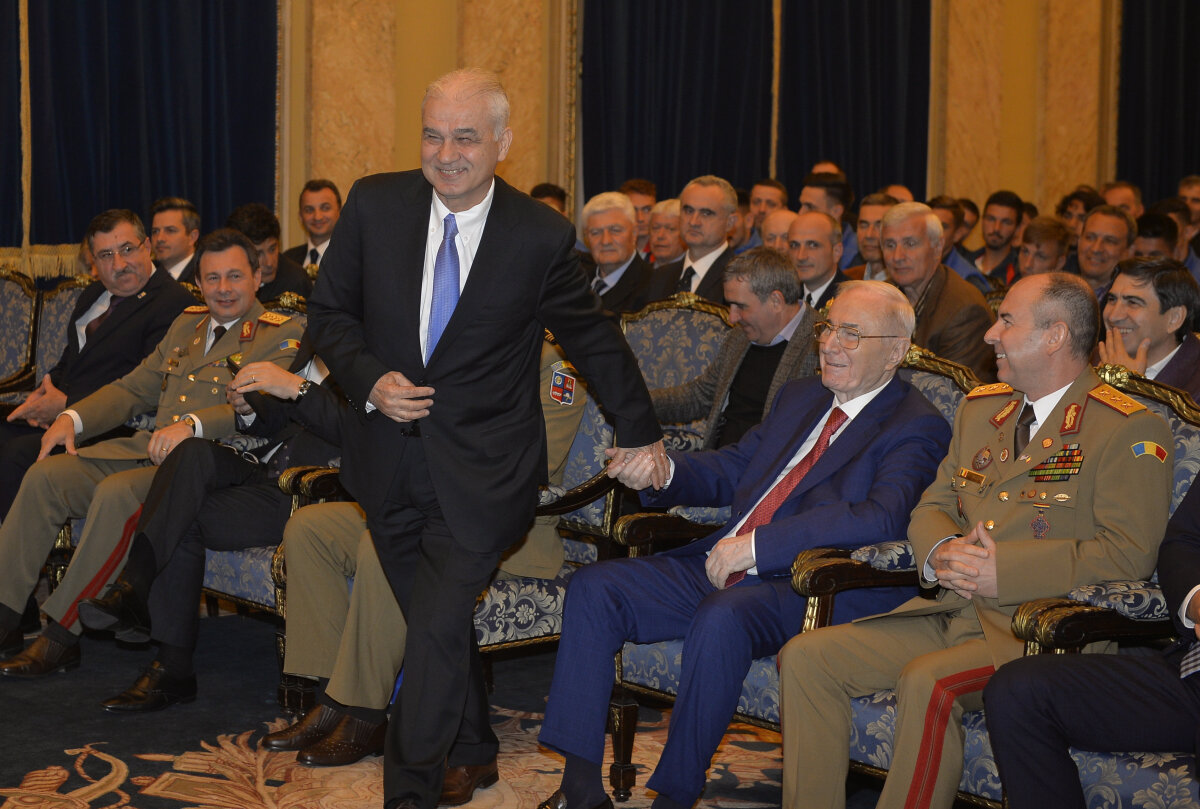 FOTO + VIDEO // CSA Steaua, petrecere old-school la 33 de ani de la câștigarea Cupei Campionilor Europeni » Imagini senzaționale de la Cercul Militar