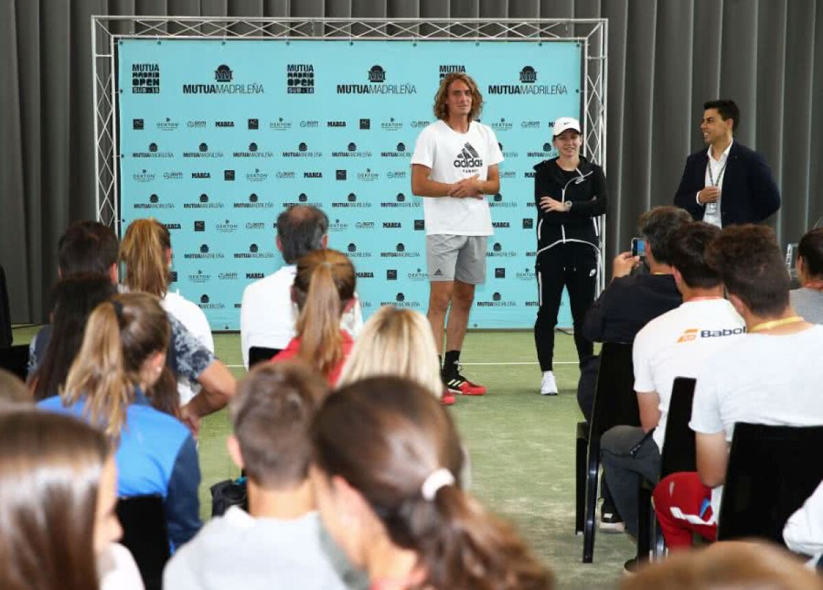 FOTO Simona Halep și Stefanos Tsitsipas s-au întâlnit cu viitorii campioni ai Spaniei: „Le-a oferit niște sfaturi grozave, nu glumesc” :)