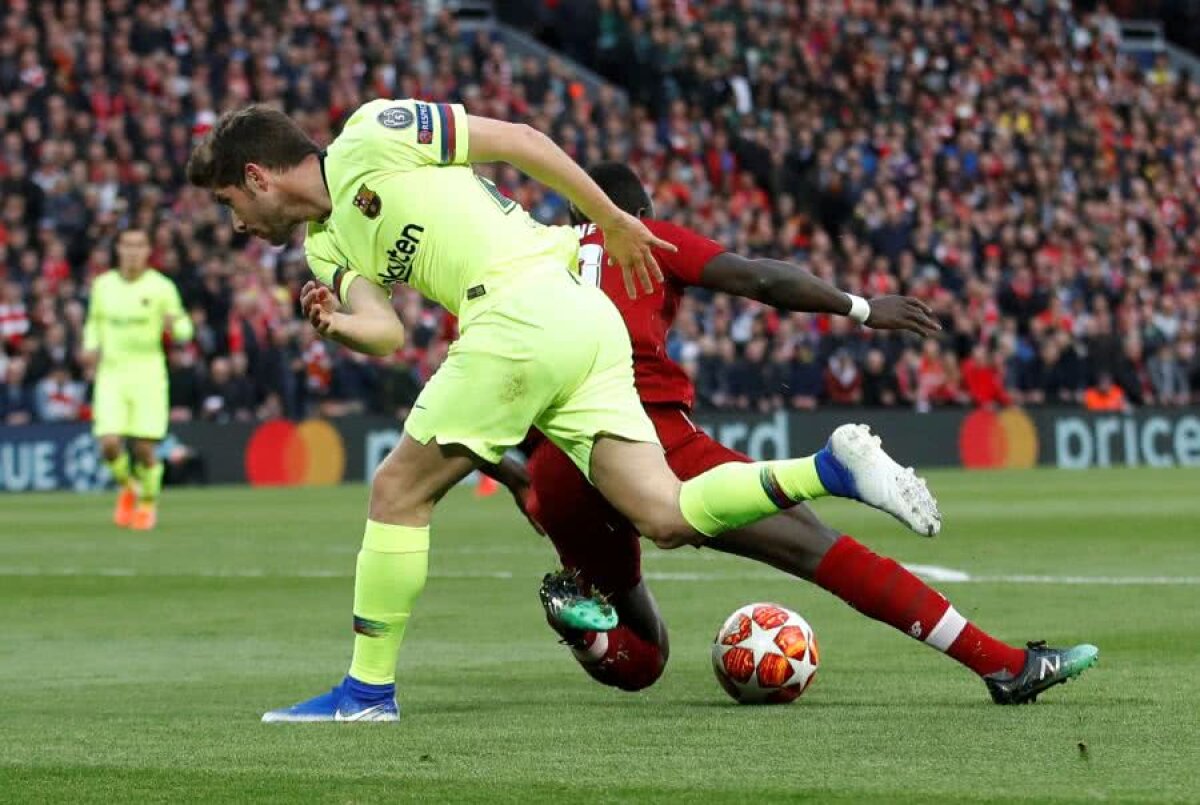 LIVERPOOL - BARCELONA // FOTO Cea mai controversată fază din Liverpool - Barcelona » „Cormoranii” au cerut penalty la duelul dintre Mane și Sergi Roberto