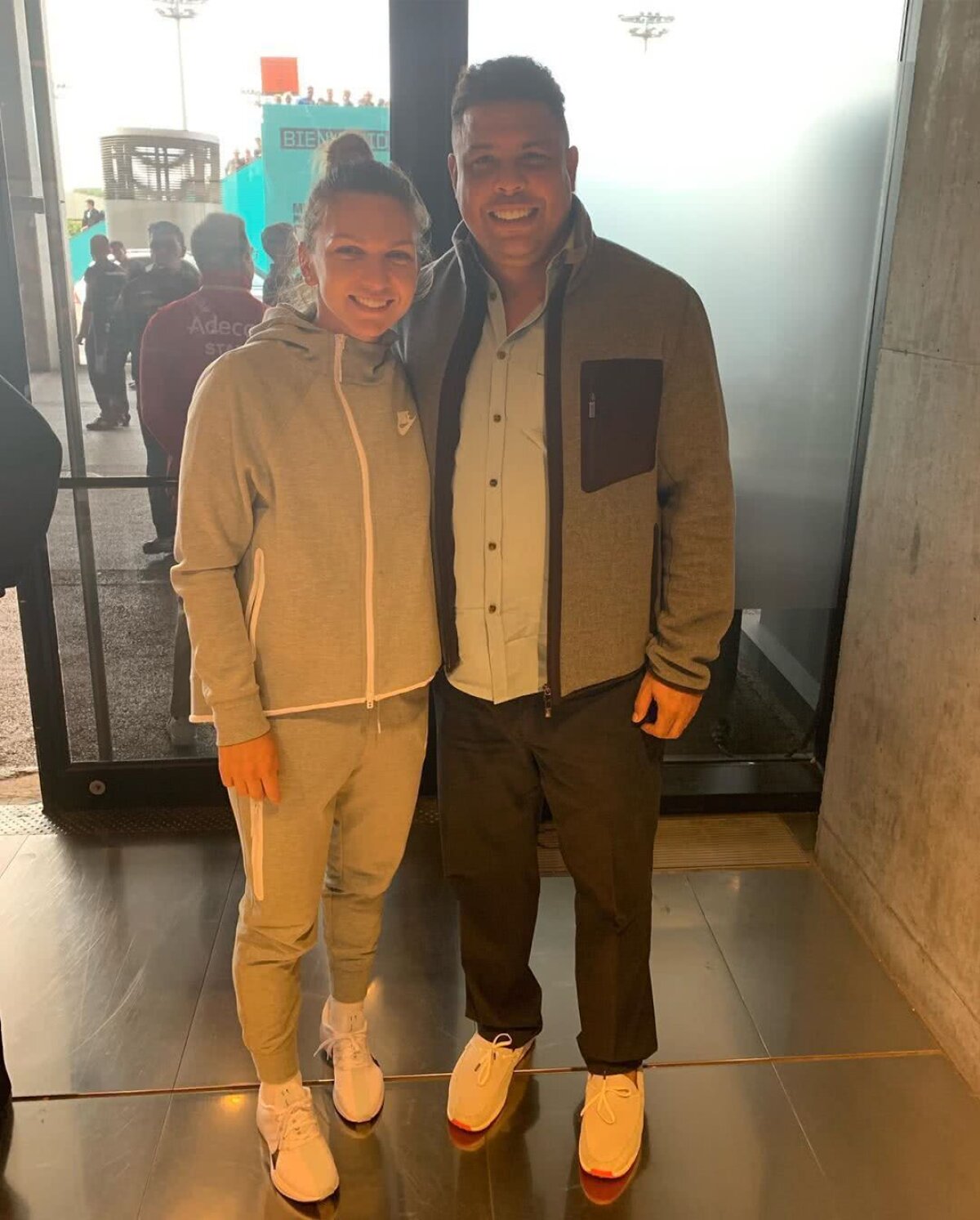 FOTO Imagine memorabilă! Simona Halep și brazilianul Ronaldo s-au întâlnit la Madrid