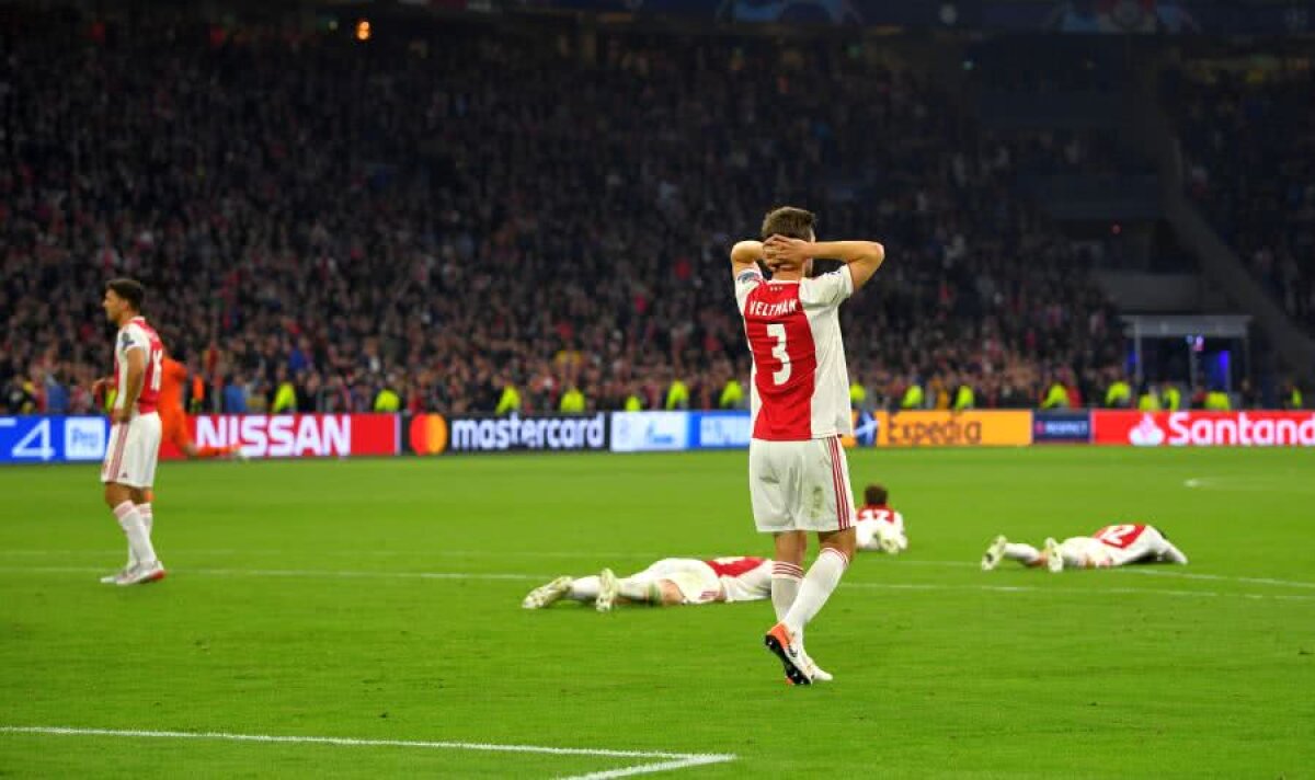 AJAX - TOTTENHAM 2-3 // GALERIE FOTO Imaginile disperării » Jucătorii și suporterii lui Ajax, în genunchi, după 45 de minute de COȘMAR
